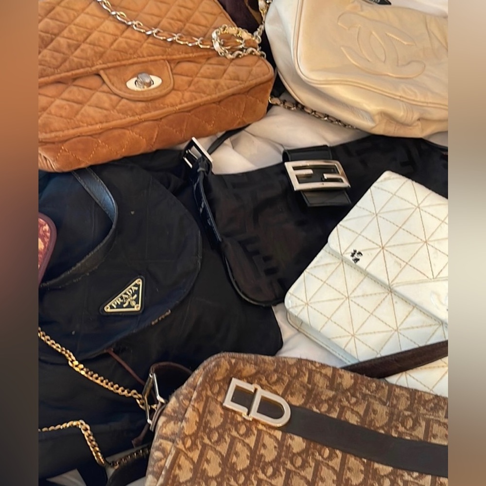 Bundle of purses